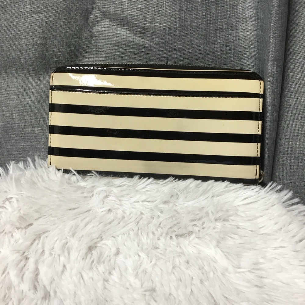 Kate Spade Wallet - Picture 2 of 4